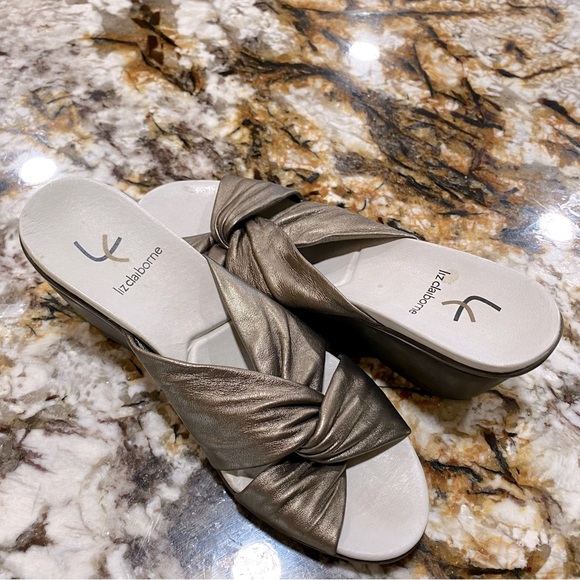 Liz Claiborne Shoes - Liz Claiborne size 7 wedge heel summer sandals